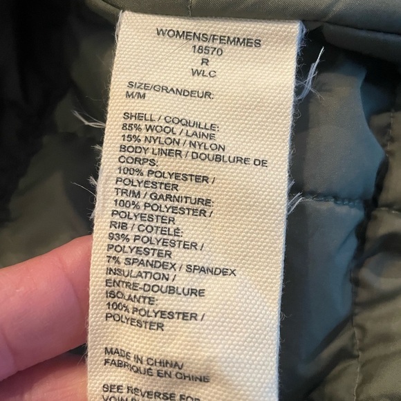 Woolrich women’s checked gray & white wool Sherpa vest span closure size medium - Picture 6 of 7